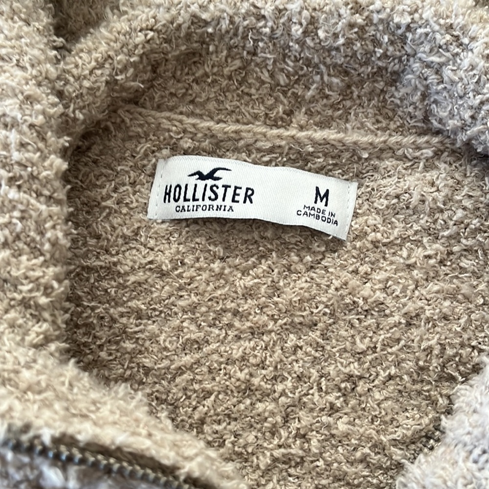 Hollister Crop Sweatshirt Half Zip - Picture 3 of 5